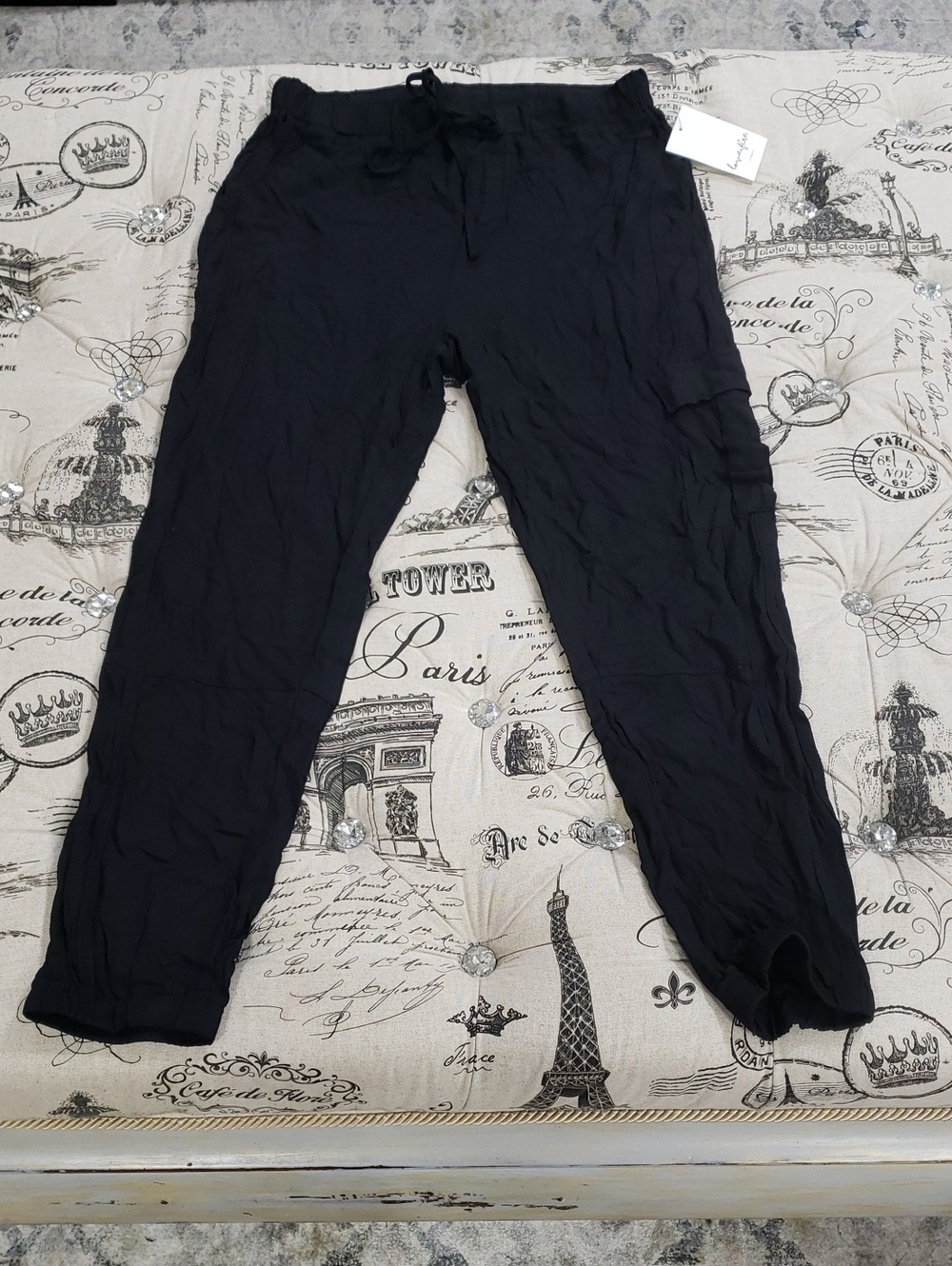 🇨🇦  Love, Fire  Women's  Drawstring Jogger Pants